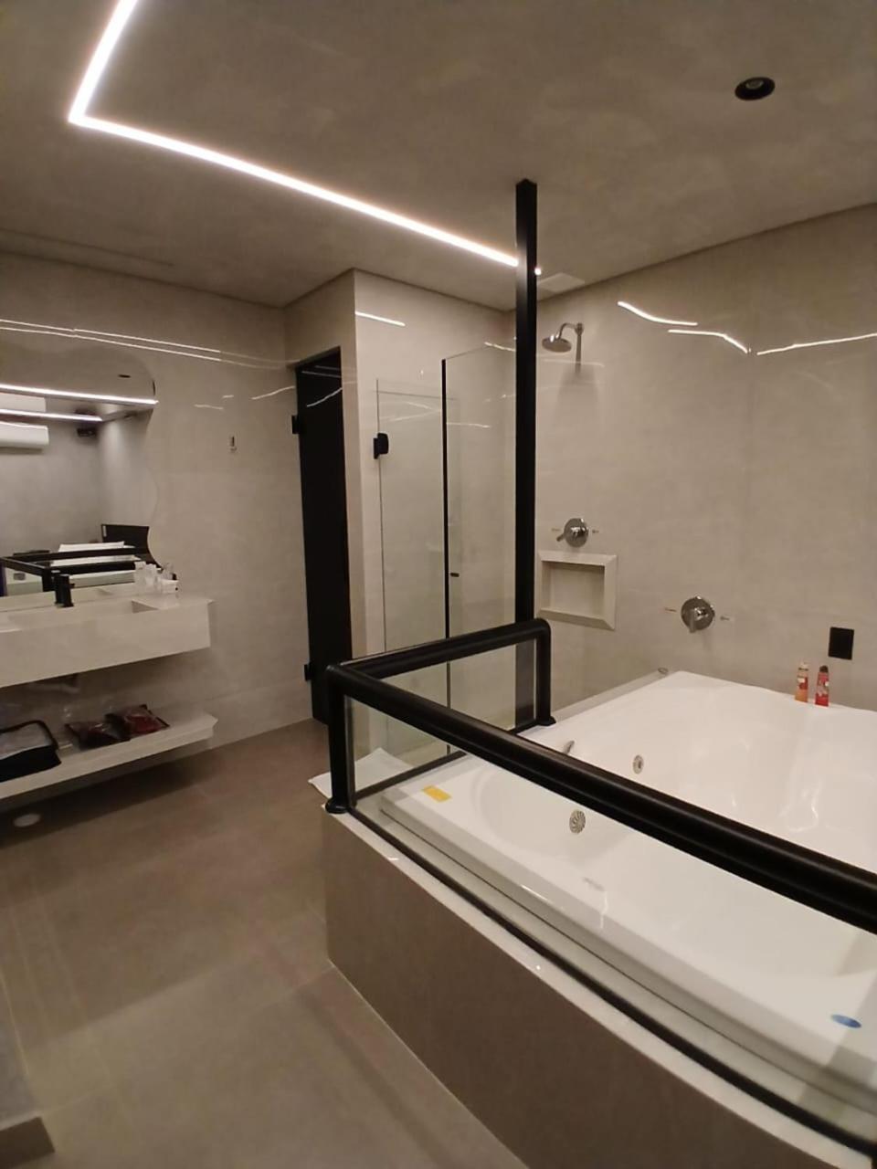 Marselha 6 *